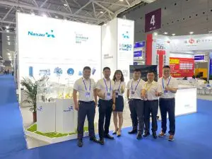 Naxx PVDのカスタマイズ・ナノコーティング・スペシャリストは、2021年深圳SIMM機械展示会にて、ナノコーティングの専門家である。